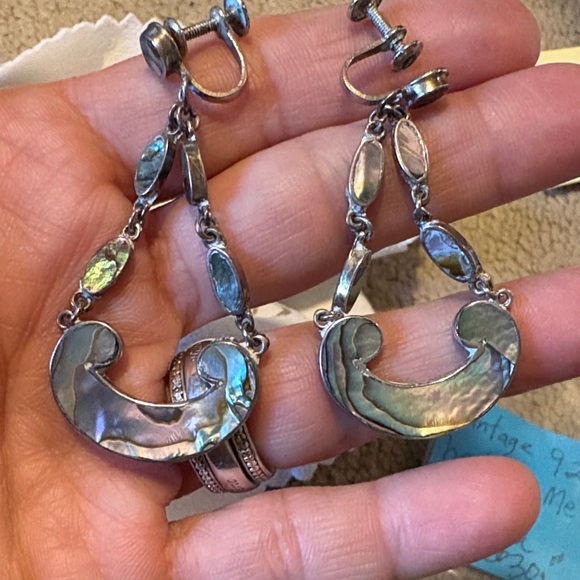 Elegant .925 Silver and Abalone Drop Screw-back Signed Earrings - Picture 1 of 3